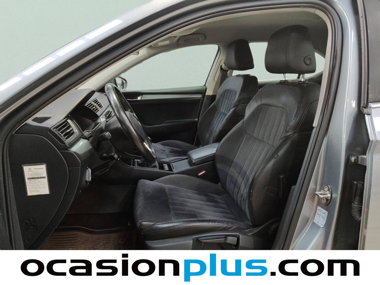 Foto asientos delanteros Skoda Superb Skoda Superb 1.6 TDI CR Ambition (120 CV)