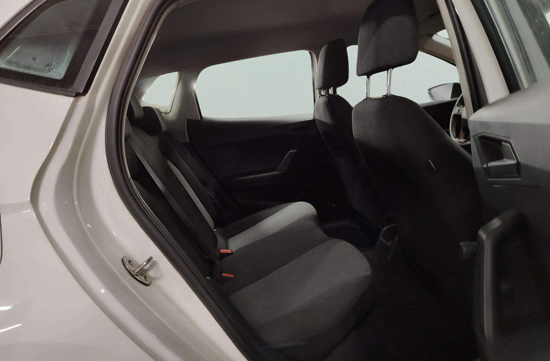 SEAT Ibiza 1.0 MPI Reference Plus - foto 15