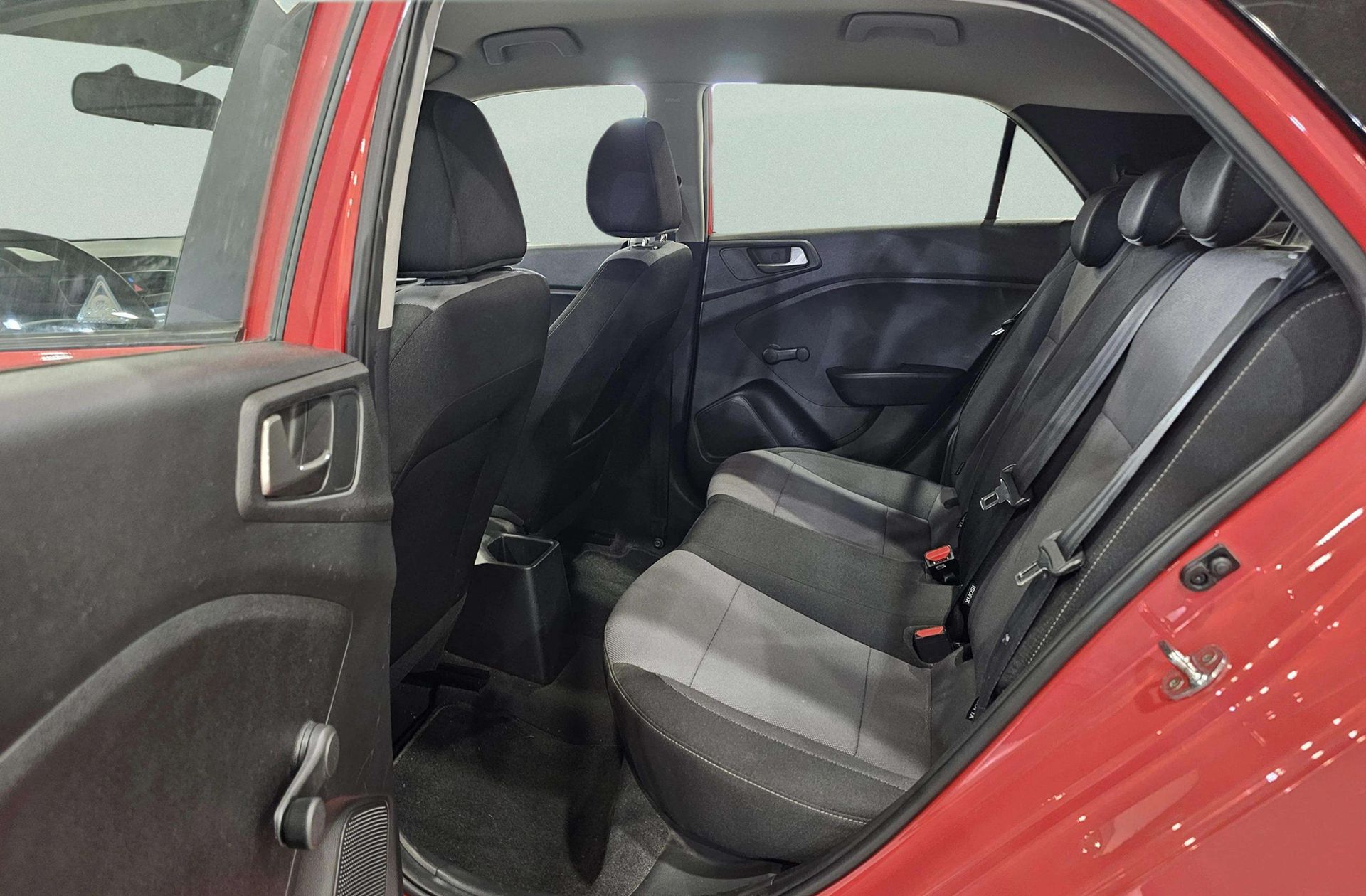 Hyundai i20 1.2 MPI Essence LE - foto 11