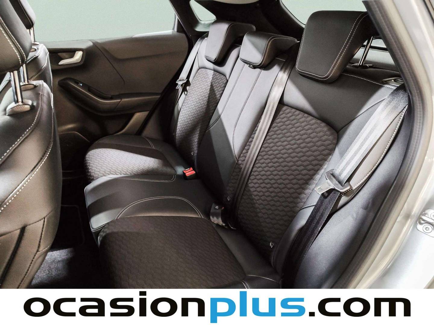 Foto asientos traseros Ford Puma Ford Puma 1.0 EcoBoost MHEV Titanium X Auto (155 CV)