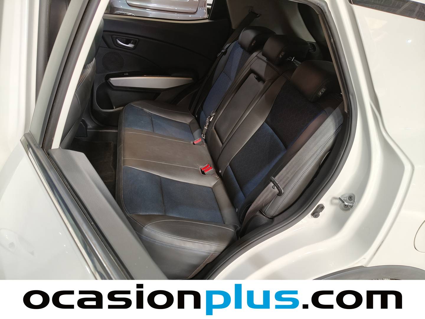 Foto asientos traseros SsangYong Tivoli SsangYong Tivoli G16 Premium 4x2 (128 CV) GLP