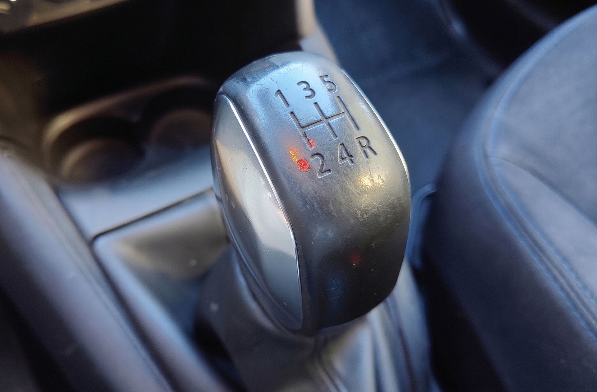 Peugeot 208 PureTech Signature - foto 5