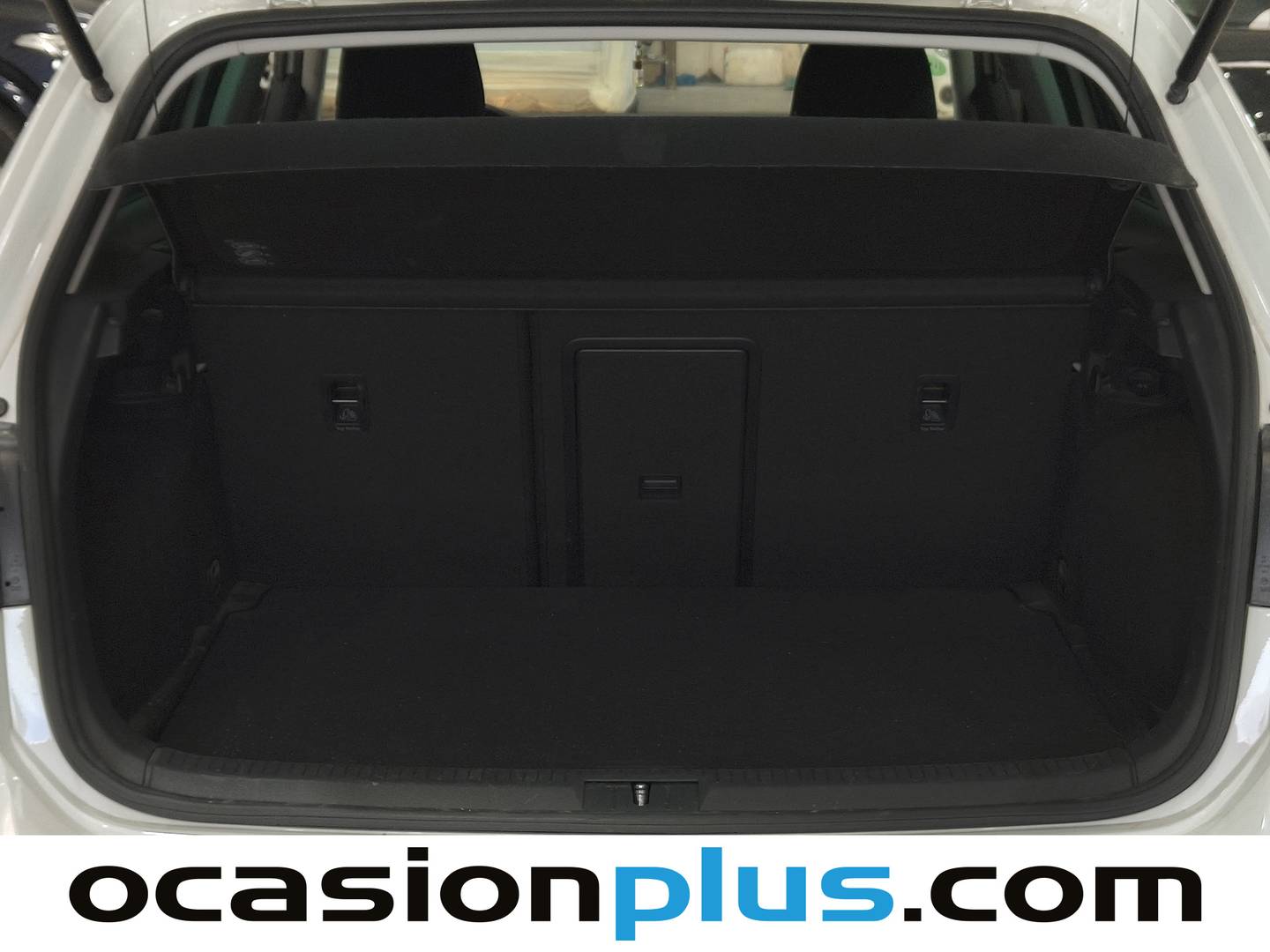 Fotos maletero Volkswagen Golf Volkswagen Golf Advance 1.6 TDI BMT (110 CV)