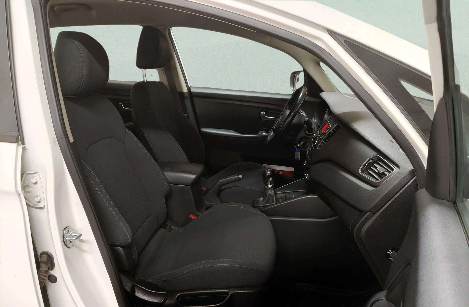 Kia Carens 1.6 GDi Concept - foto 16