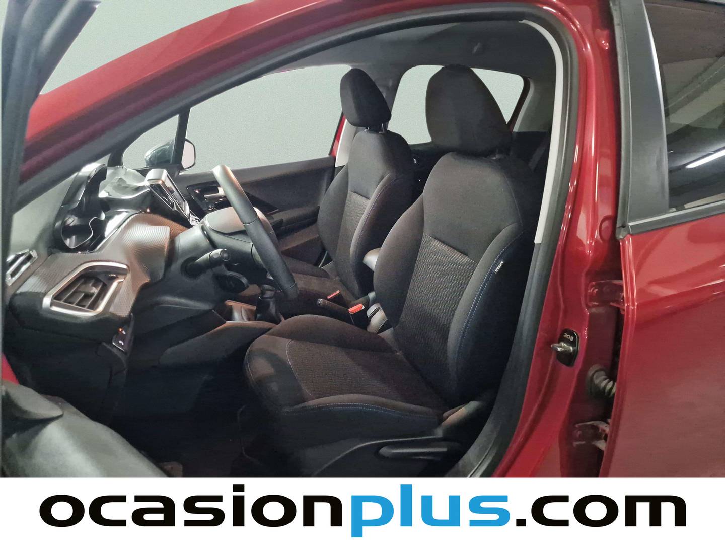 Foto asientos delanteros Peugeot 208 Peugeot 208 PureTech Signature (82 CV)