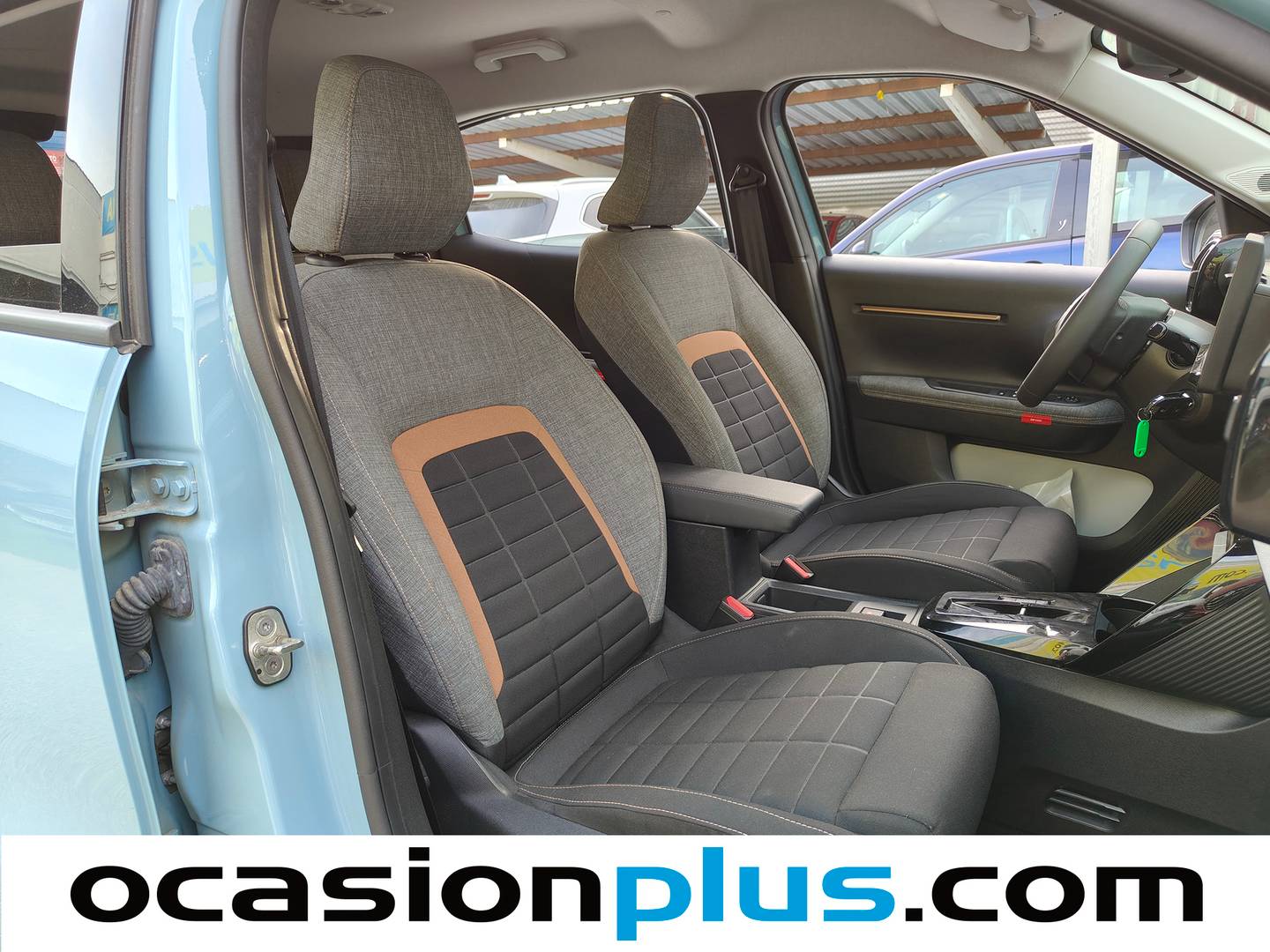 Citroën C3 Aircross Citroën C3 Aircross Hybrid 145 Plus e-DCS6 (145 CV) automático