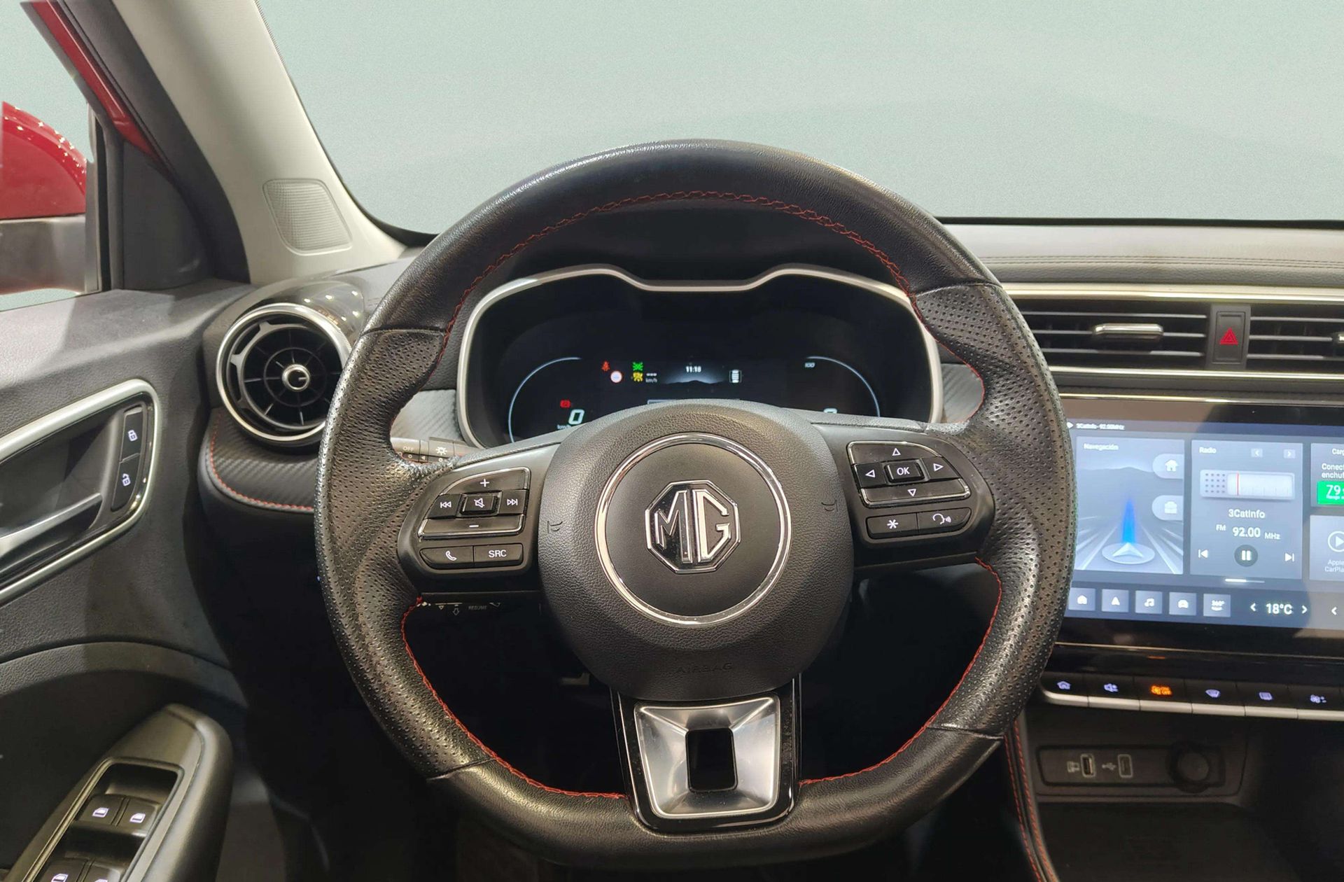 MG ZS Luxury Long Range OBC - foto 25