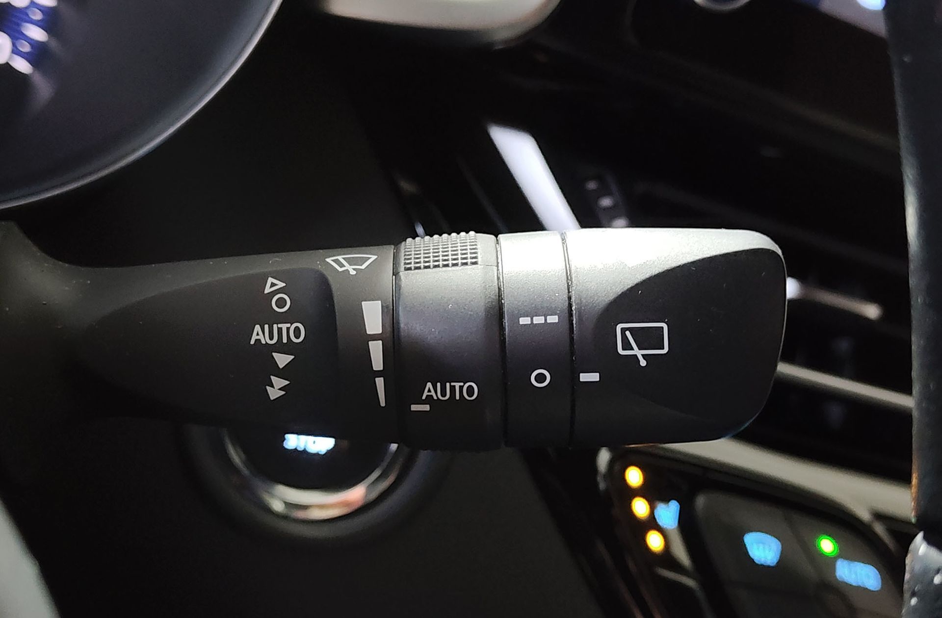 Toyota C-HR 180H GR Sport - foto 29