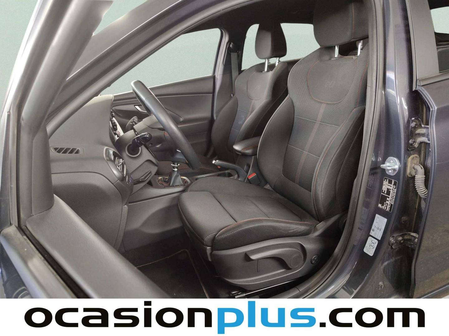 Foto asientos traseros Hyundai i30 Hyundai i30 Fastback 1.0 TGDI N Line 30 Aniversario (120 CV)