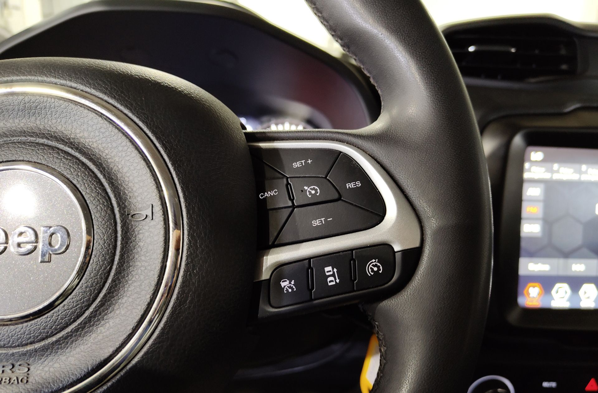 Jeep Renegade 1.0G Limited 4x2 - foto 23
