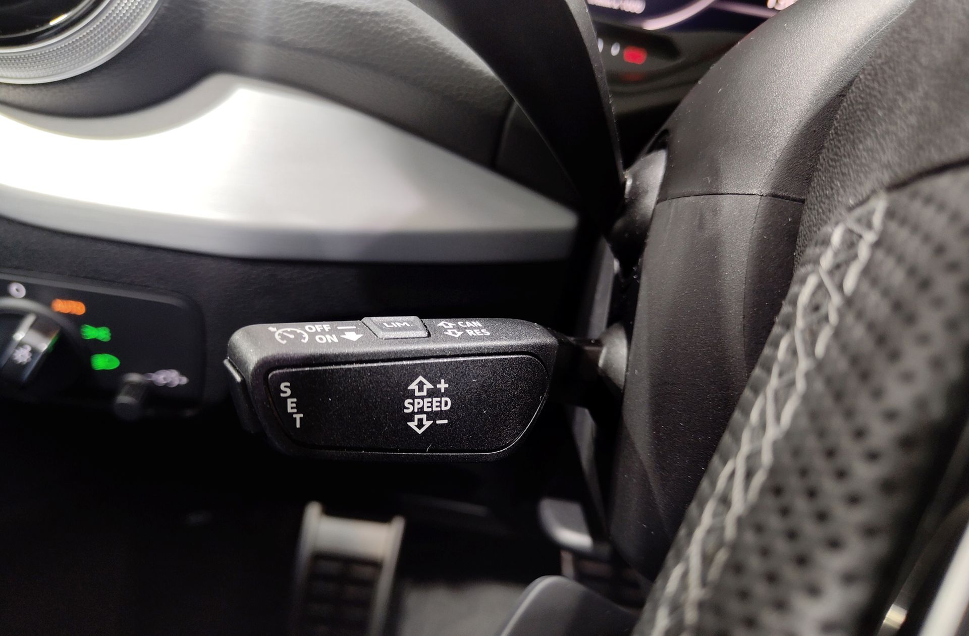 Audi Q2 Black line 35 TFSI S tronic - foto 34