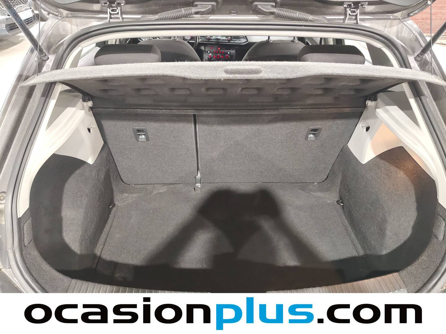 Fotos maletero Seat León SEAT León 1.6 TDI S&S Style (105 CV)