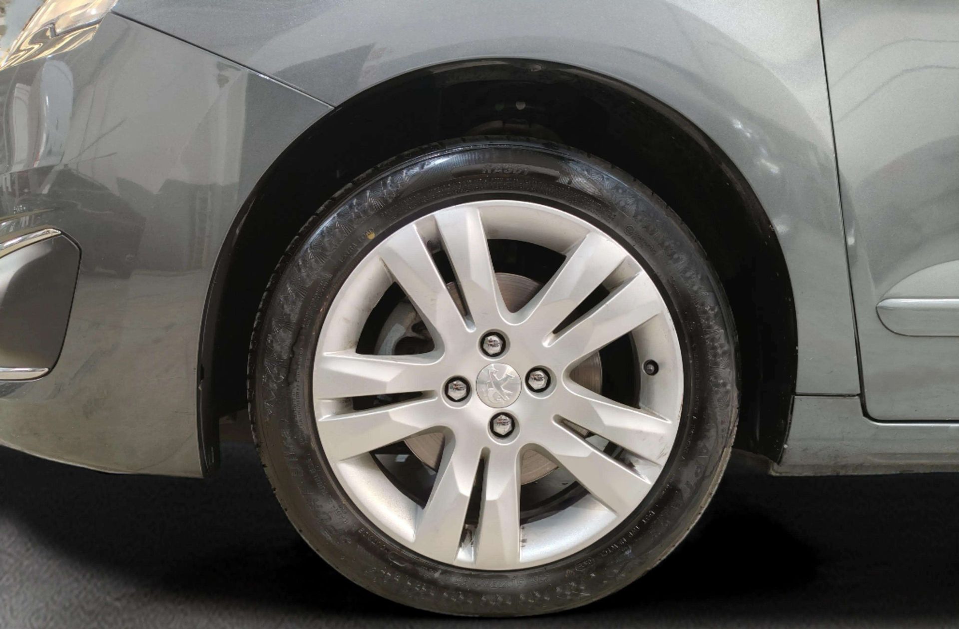 Peugeot 5008 1.6 BlueHDi Style FAP 7 plazas - foto 31