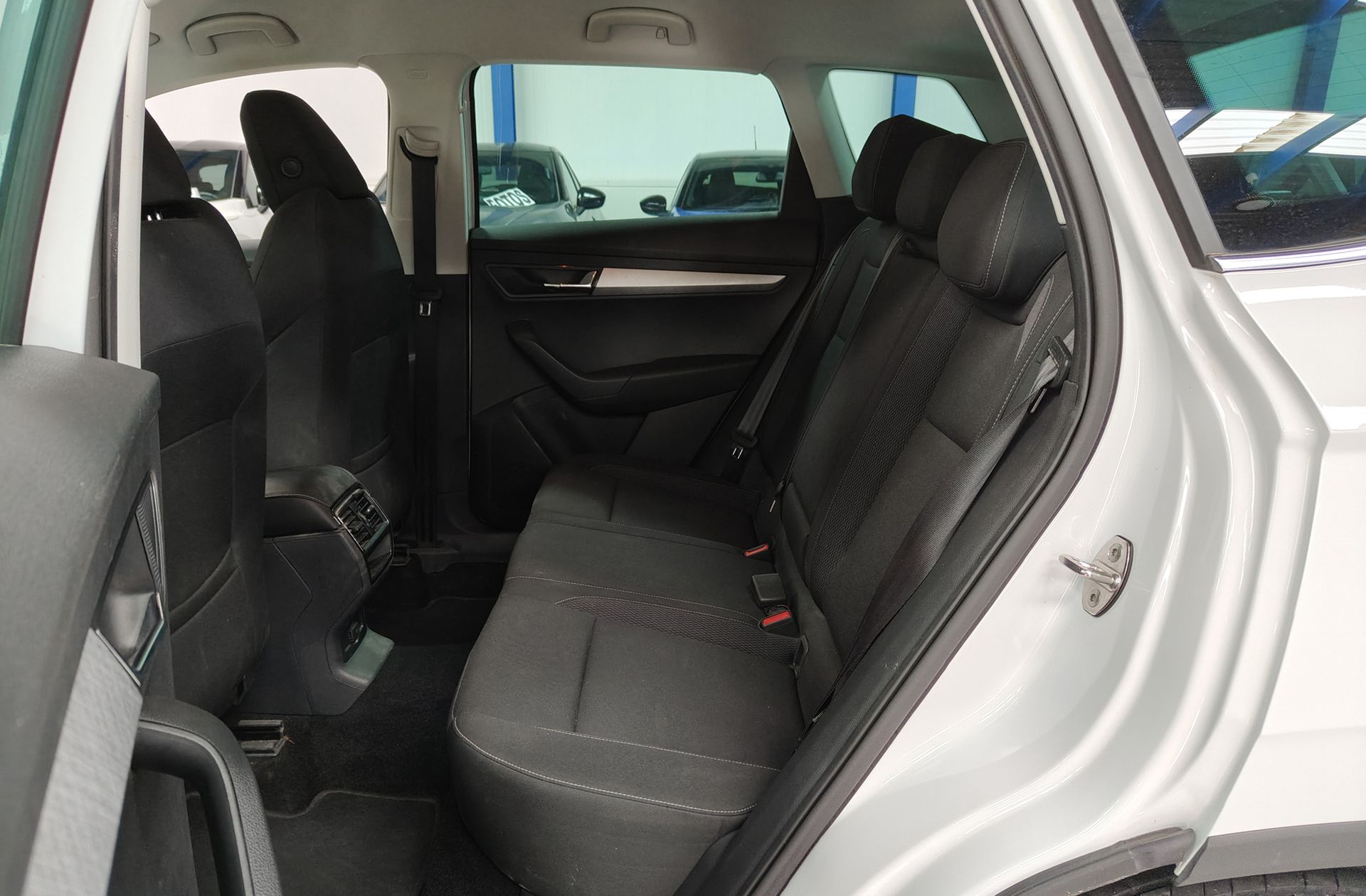 Škoda Karoq 2.0 TDI Selection - foto 11