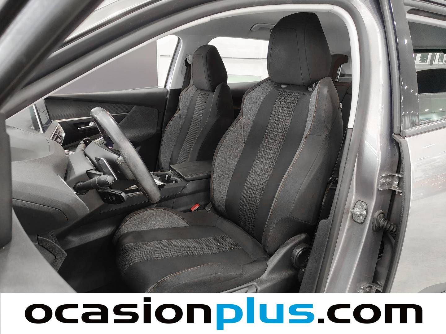 Foto asientos delanteros Peugeot 3008 Peugeot 3008 PureTech 130 S&S Active EAT6 (130 CV)