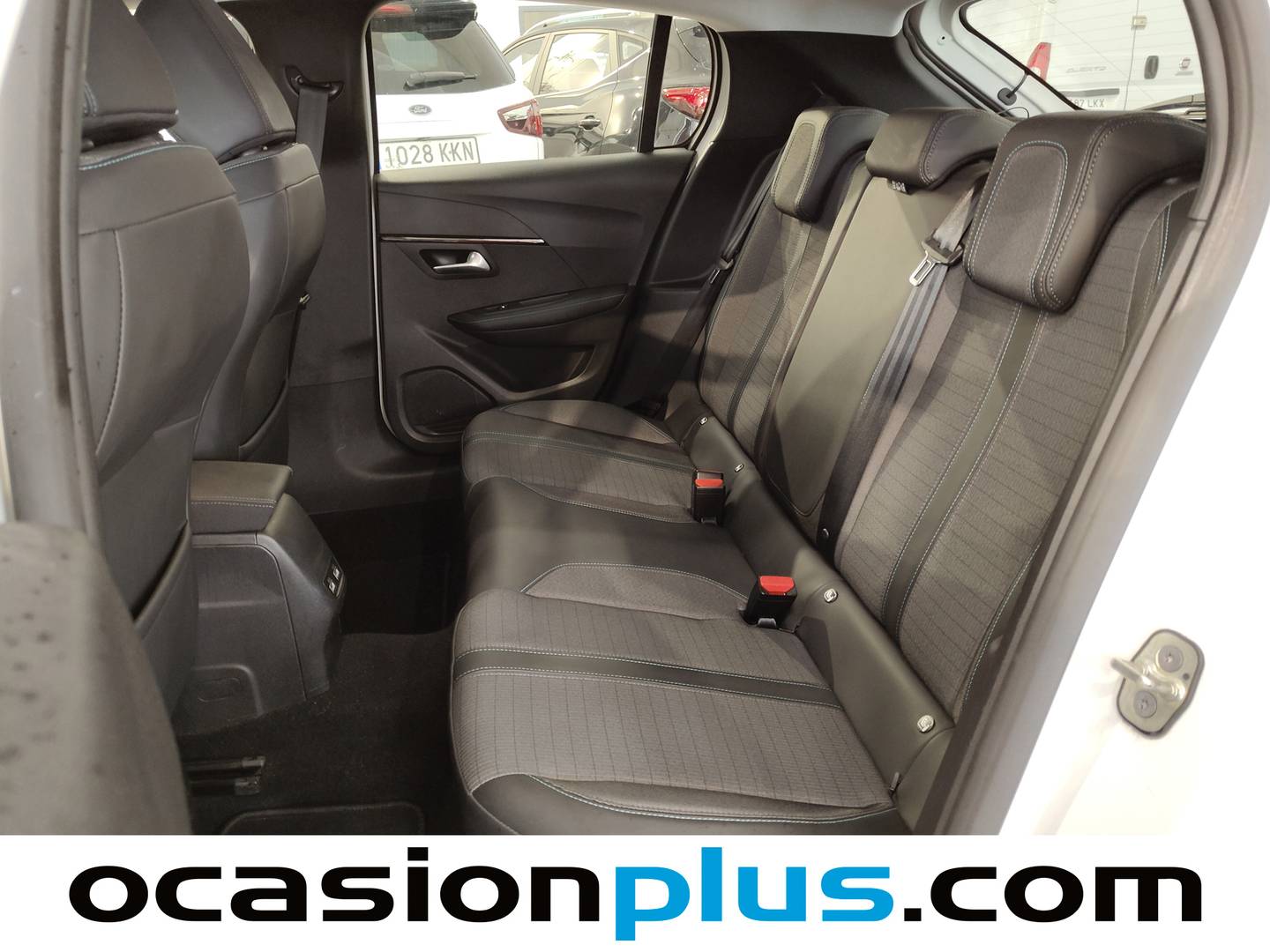Foto asientos traseros Peugeot 208 Peugeot 208 BlueHDi 100 Allure (100 CV)
