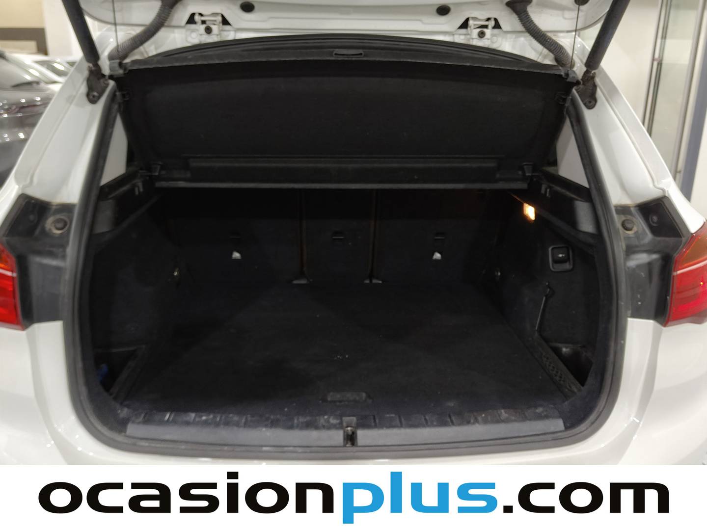 Fotos maletero BMW X1 BMW X1 sDrive18d (150 CV)