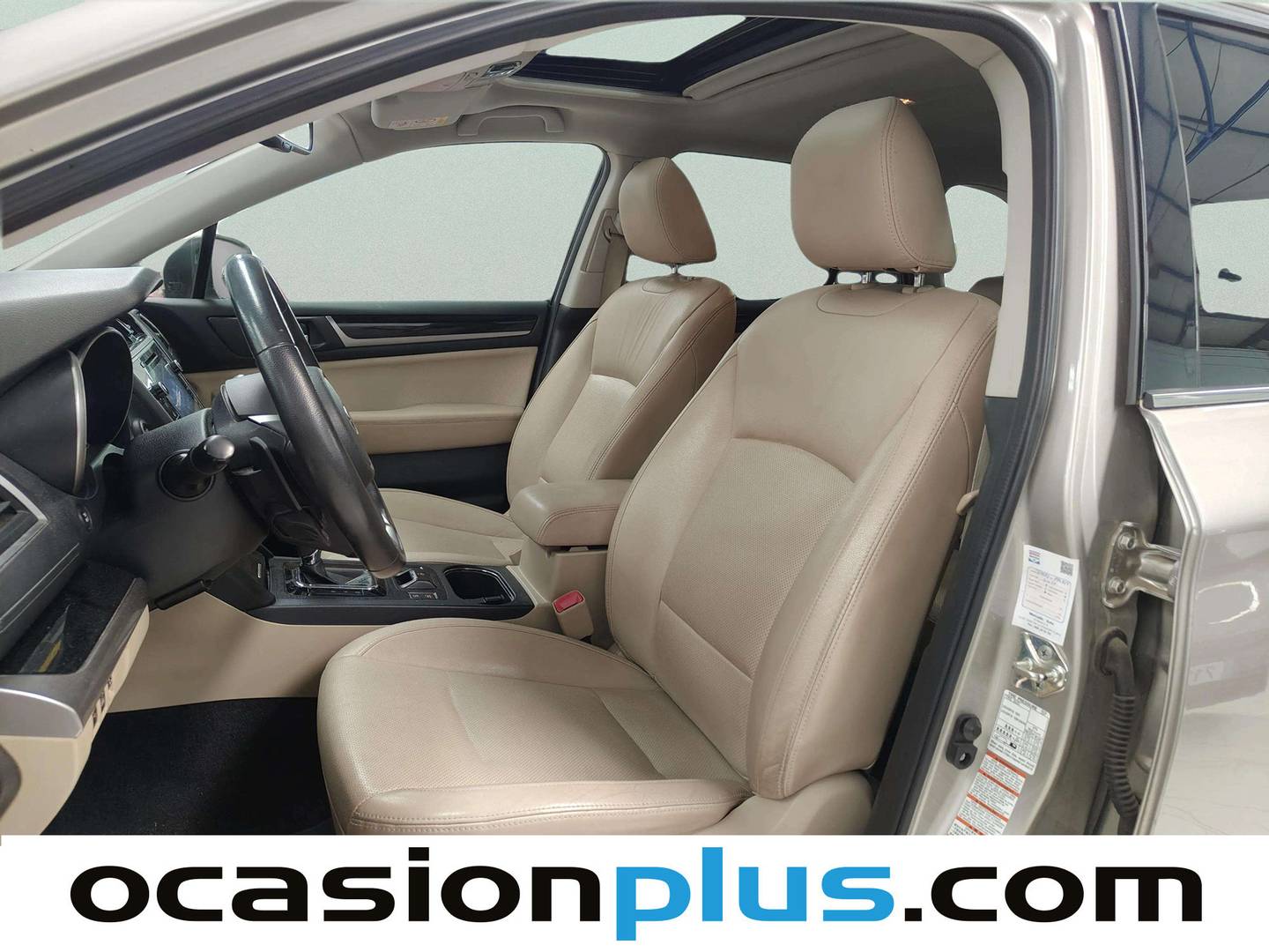 Foto asientos delanteros Subaru Outback Subaru Outback 2.5 Executive Plus S CVT Lineartronic AWD (175 CV)