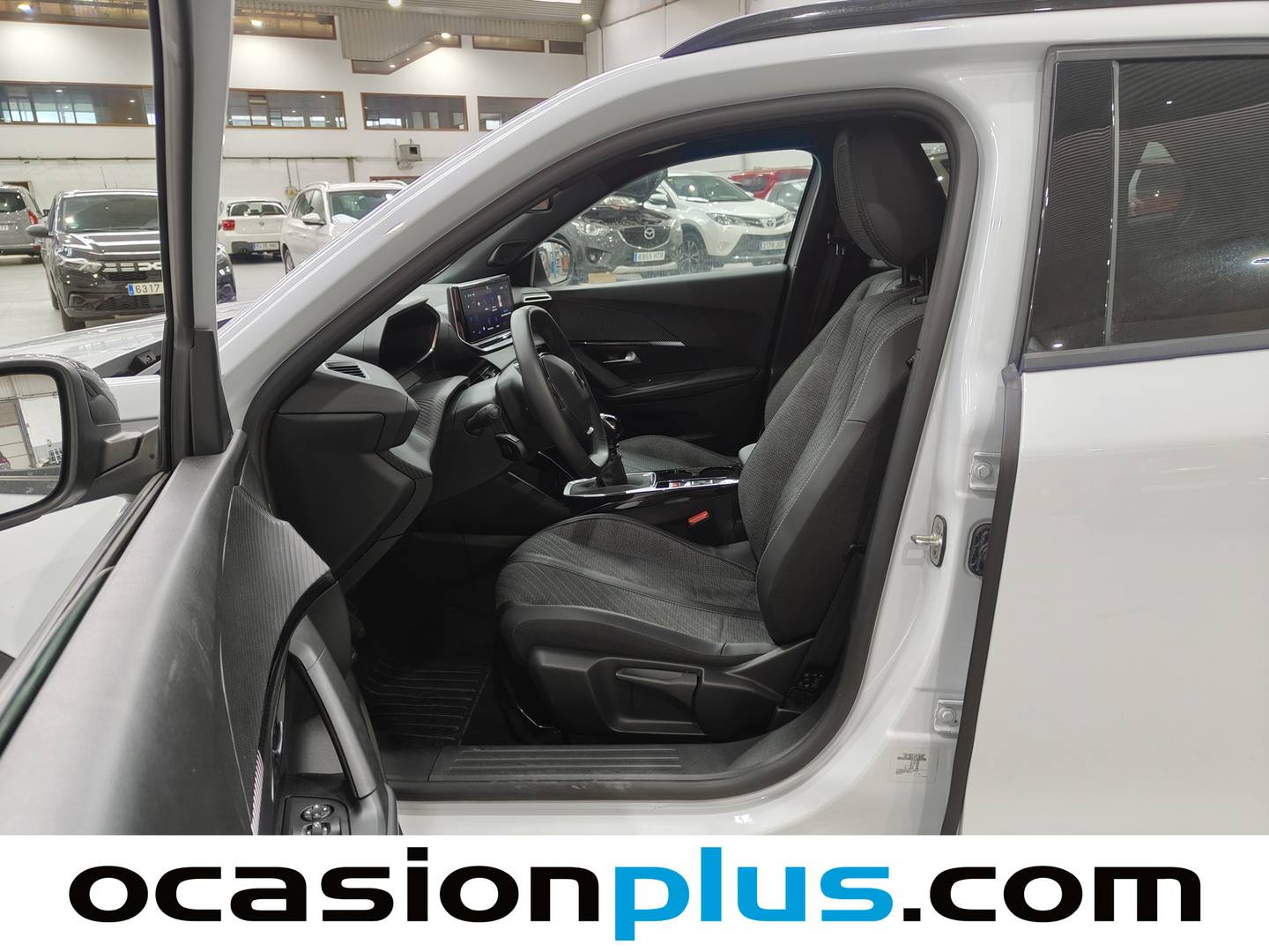 Foto asientos delanteros Peugeot 2008 Peugeot 2008 PureTech 100 S&S Allure  (100 CV)