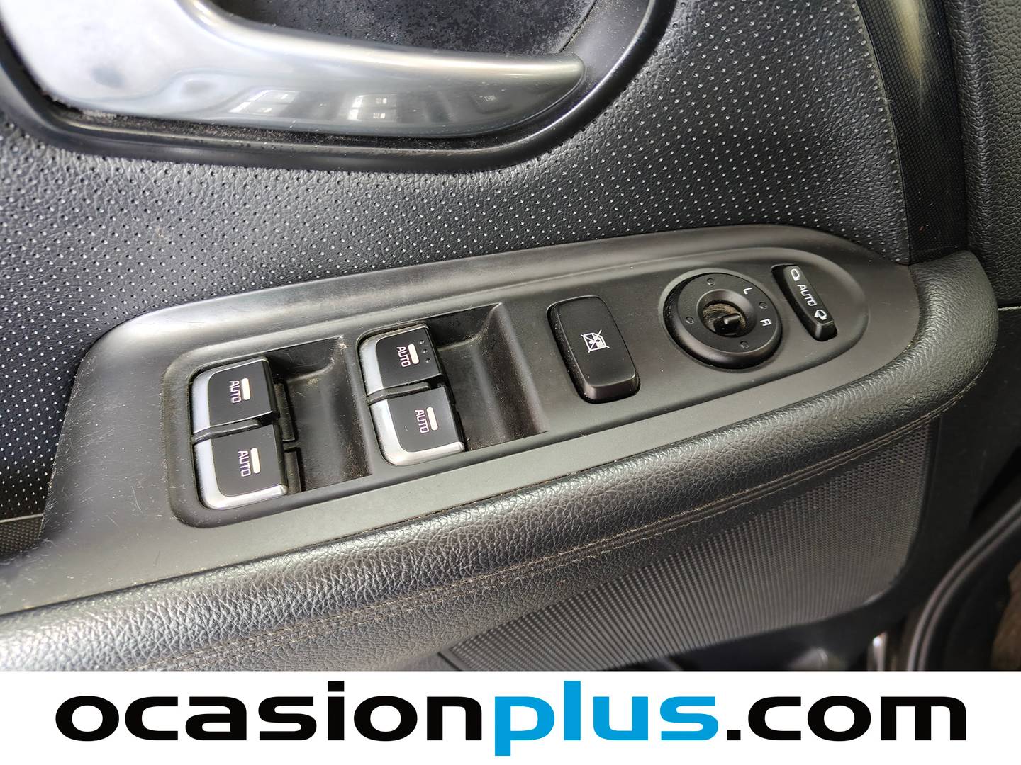 KIA Carens KIA Carens 1.6 GDi UEFA Euro 2016 Eco-Dynamics  (135 CV) manual