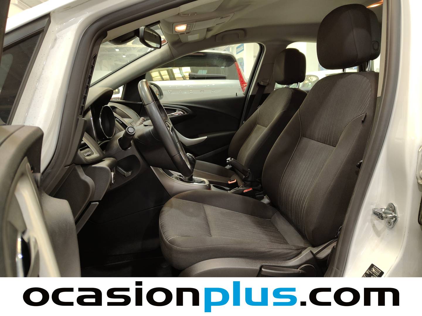 Foto asientos delanteros Opel Astra Opel Astra 1.7 CDTI Enjoy (110 CV)