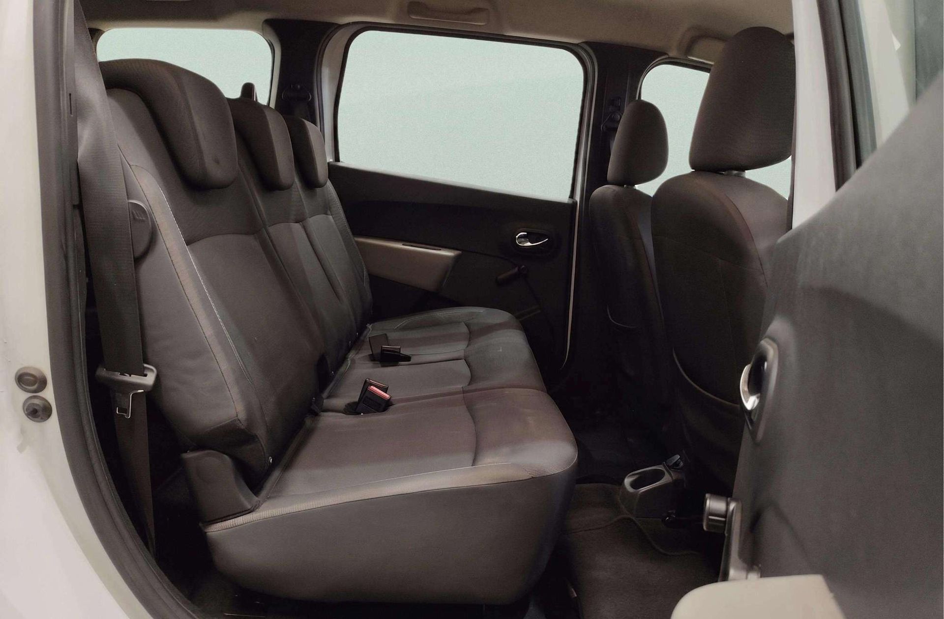 Dacia Lodgy dCi 110 Laureate 7 plazas - foto 17