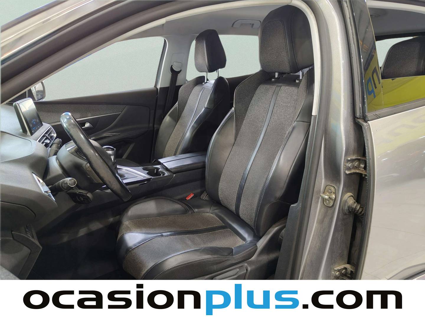 Foto asientos delanteros Peugeot 3008 Peugeot 3008 BlueHDI 120 S&S Allure (120 CV)