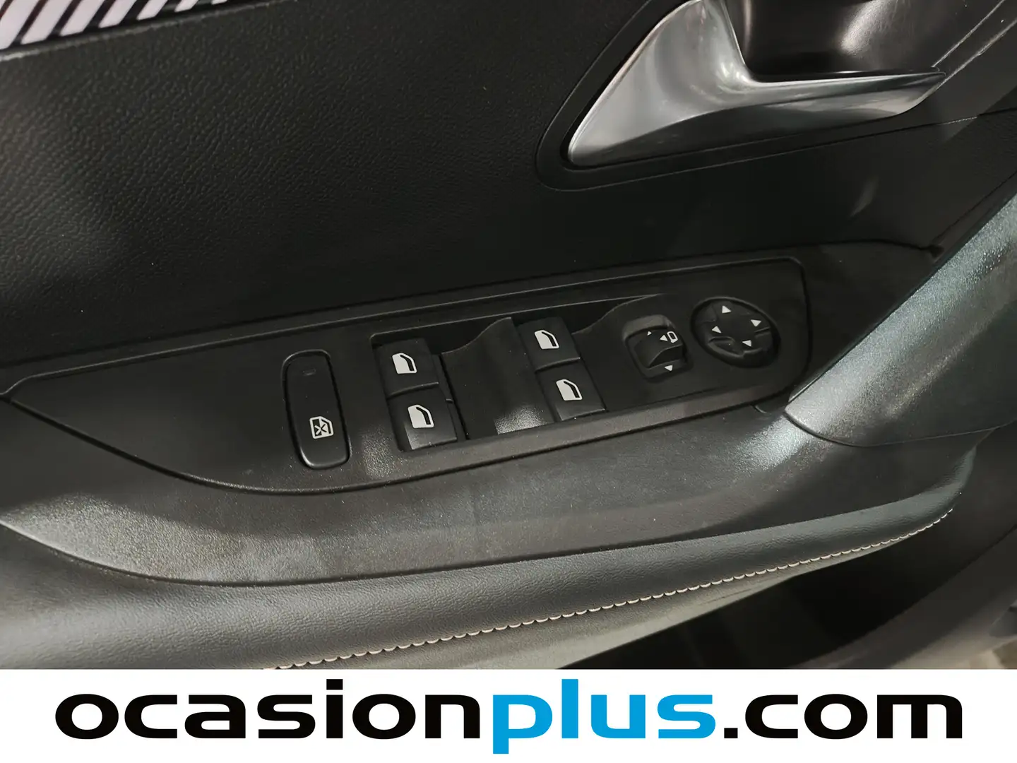 Foto Peugeot 2008 Peugeot 2008 PureTech 100 S&S Allure (100 CV)