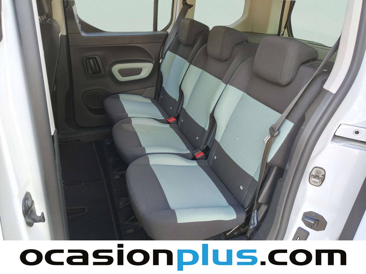 Foto asientos traseros Citroën Berlingo Citroën Berlingo BlueHDi 100 S&S Talla M Shine (102 CV)