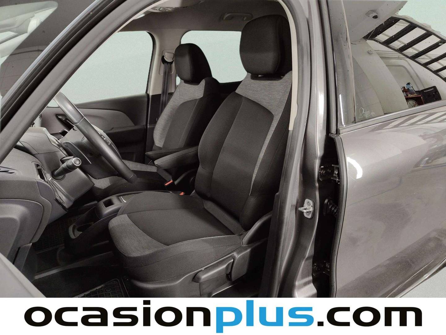 Foto asientos delanteros Citroën Grand C4 Spacetourer Citroën Grand C4 Spacetourer PureTech 130 S&S Feel EAT8 (130 CV) 7 Plazas