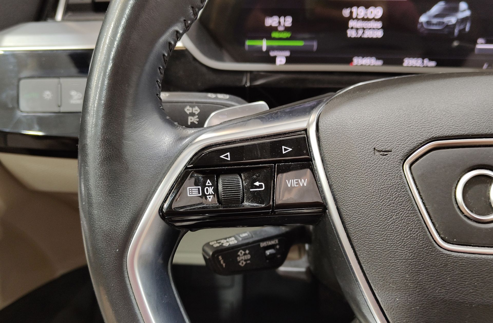 Audi e-tron Advanced e-tron 50 quattro - foto 30