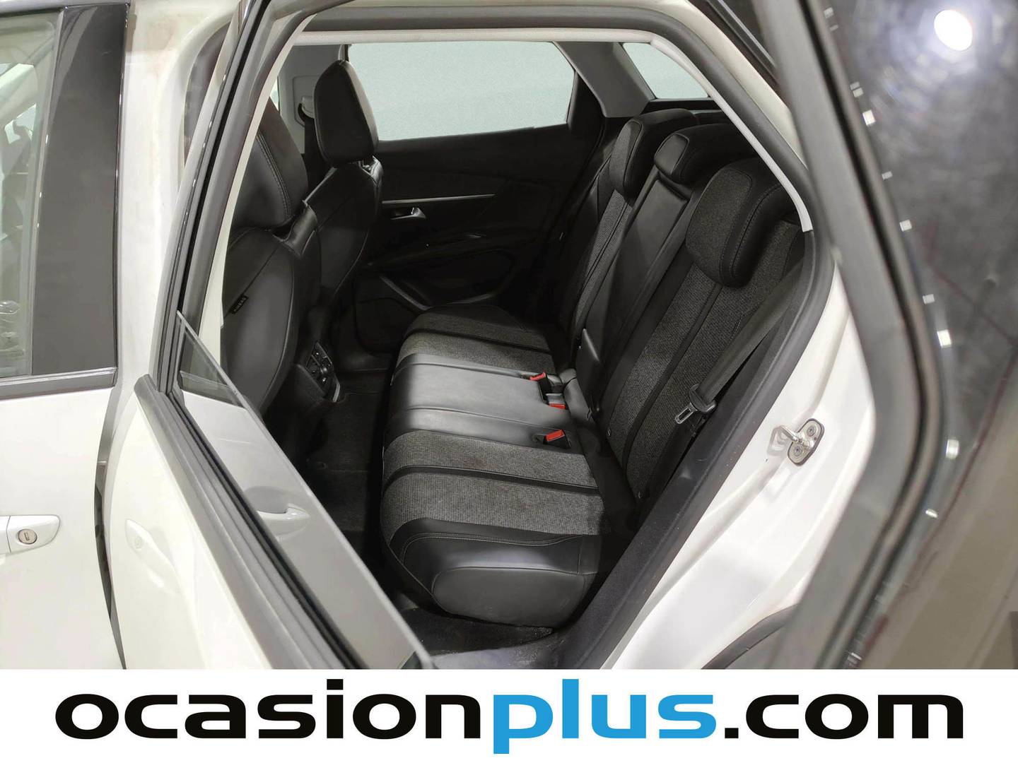 Foto asientos traseros Peugeot 3008 Peugeot 3008 PureTech 130 S&S Allure (130 CV)