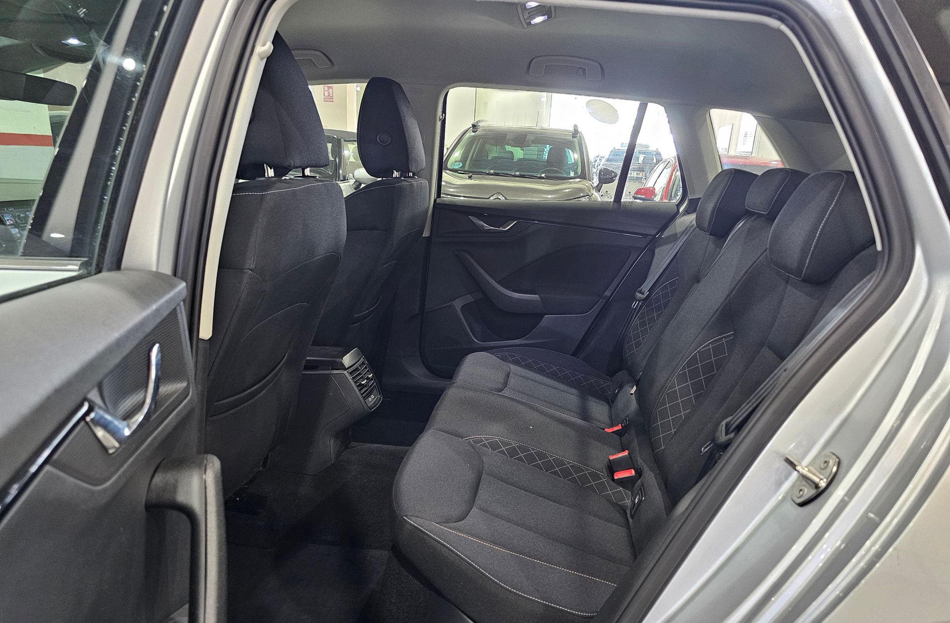 Škoda Kamiq 1.5 TSI Ambition DSG - foto 11