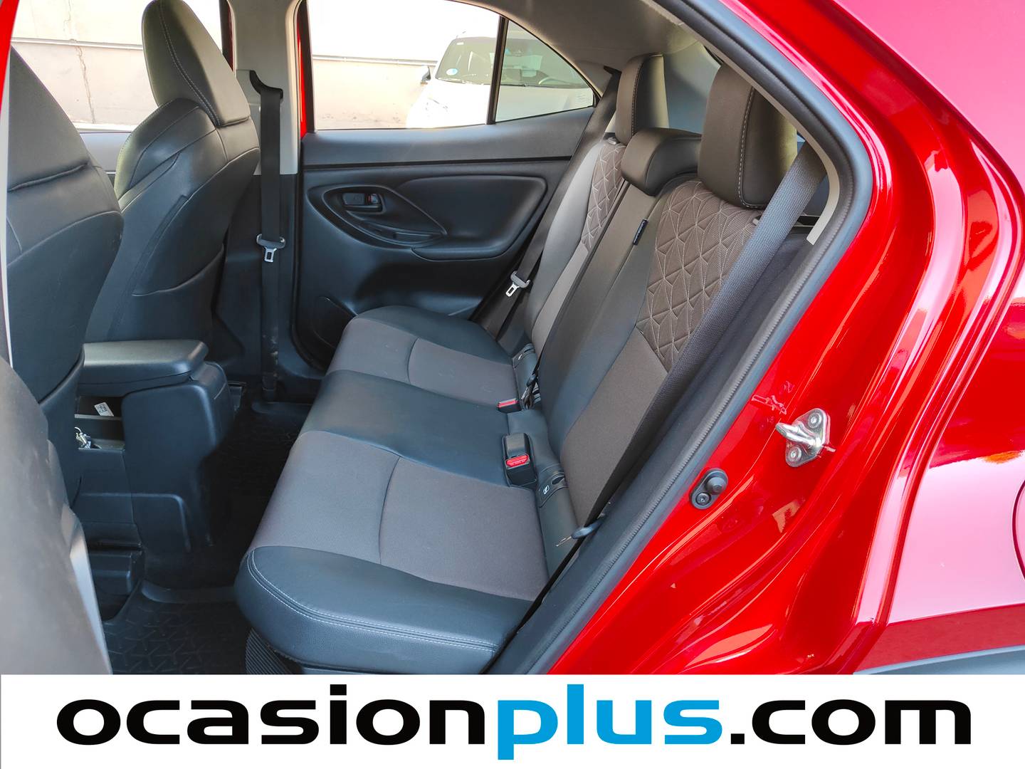 Foto asientos traseros Toyota Yaris Cross Toyota Yaris Cross 120H Style (116 CV)