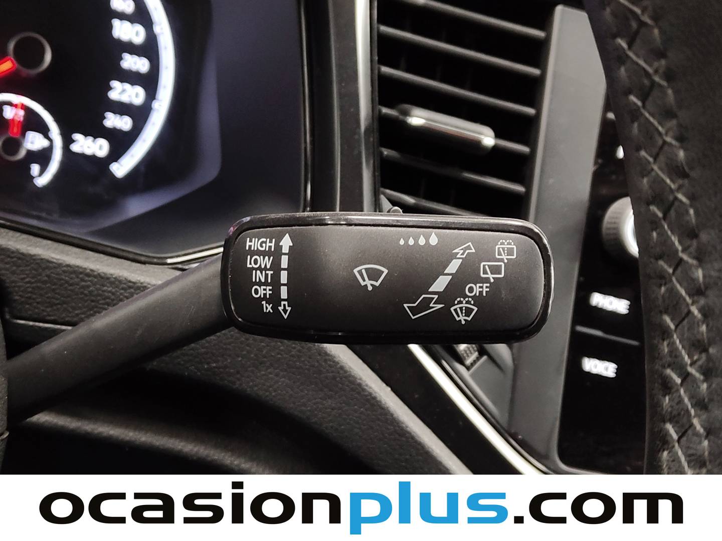 Volkswagen T-Roc Volkswagen T-Roc Edition 1.0 TSI (110 CV) seminuevo