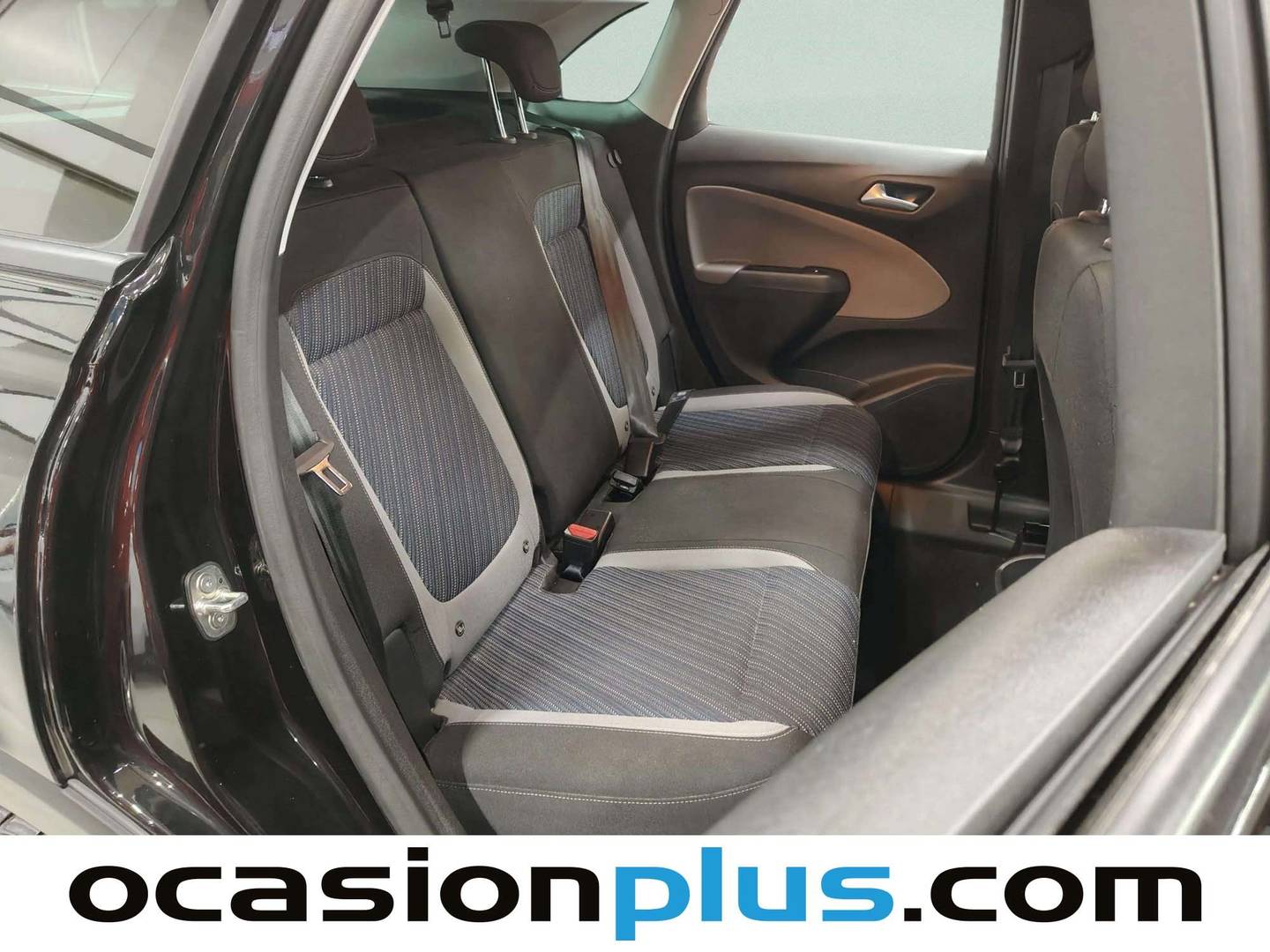 Foto Opel Crossland X Opel Crossland X 1.2 S&S Design Line 120 Aniversario (110 CV)