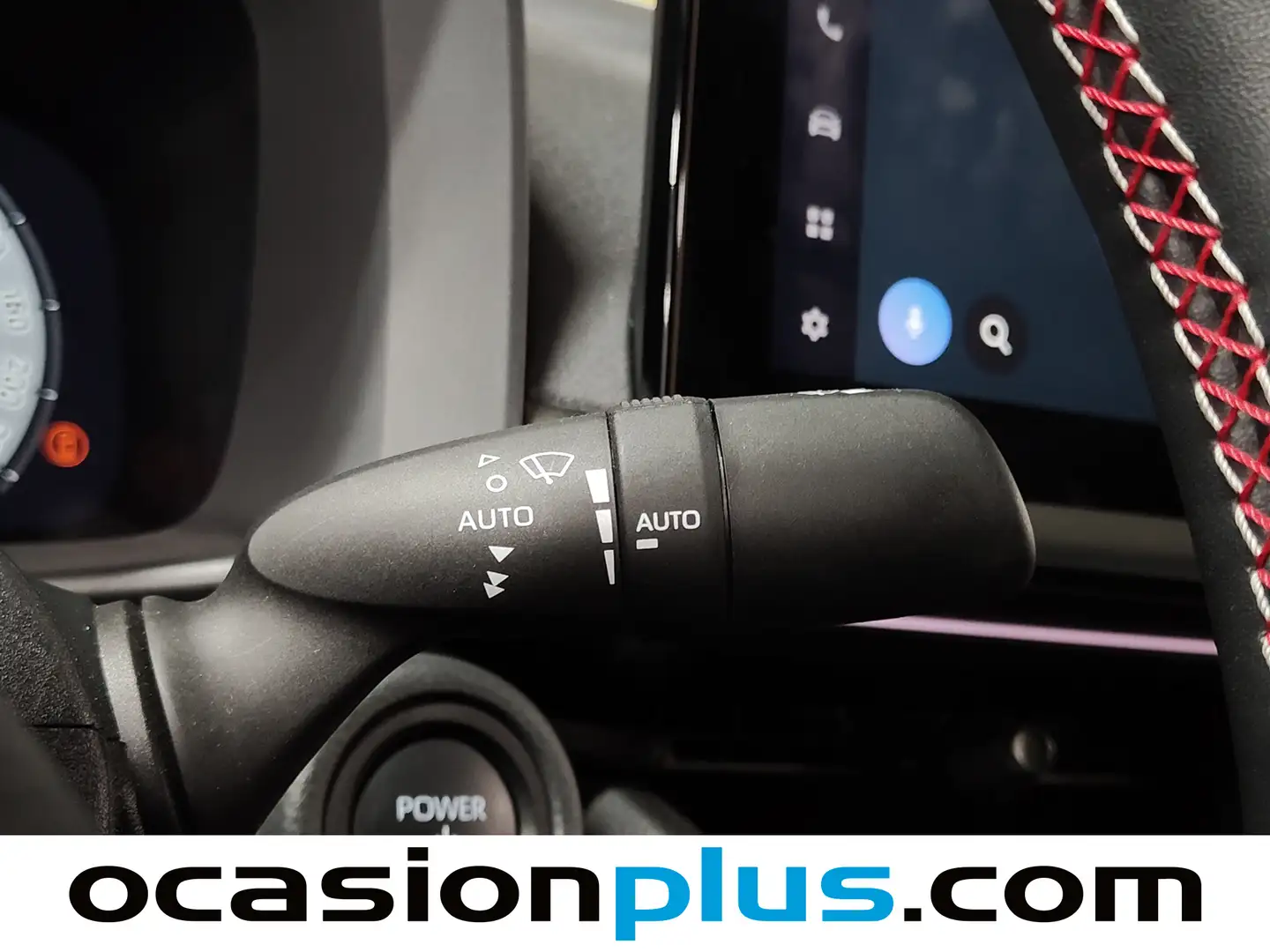 Foto Toyota C-HR TOYOTA C-HR 220PH GR Sport (223 CV)