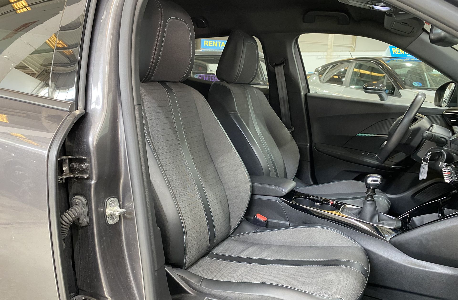 Peugeot 2008 PureTech 100 Allure Pack - foto 17