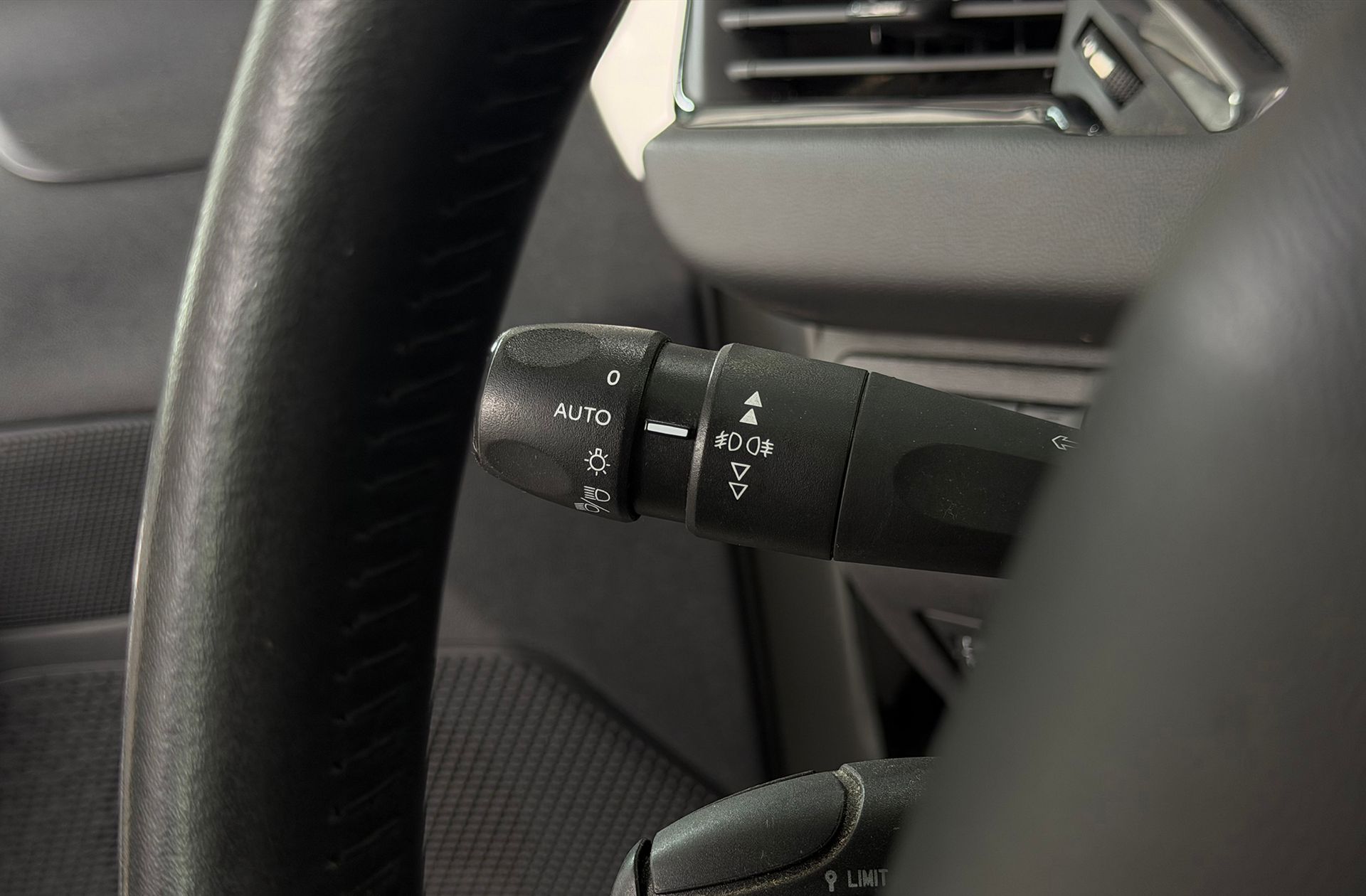 Peugeot 208 PureTech Signature - foto 22