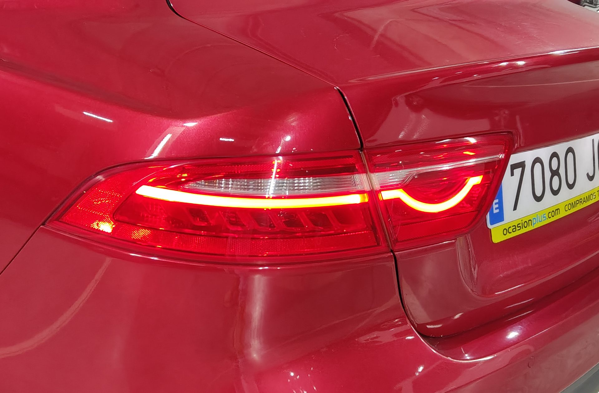 Jaguar XE 2.0 Diesel Pure RWD - foto 18