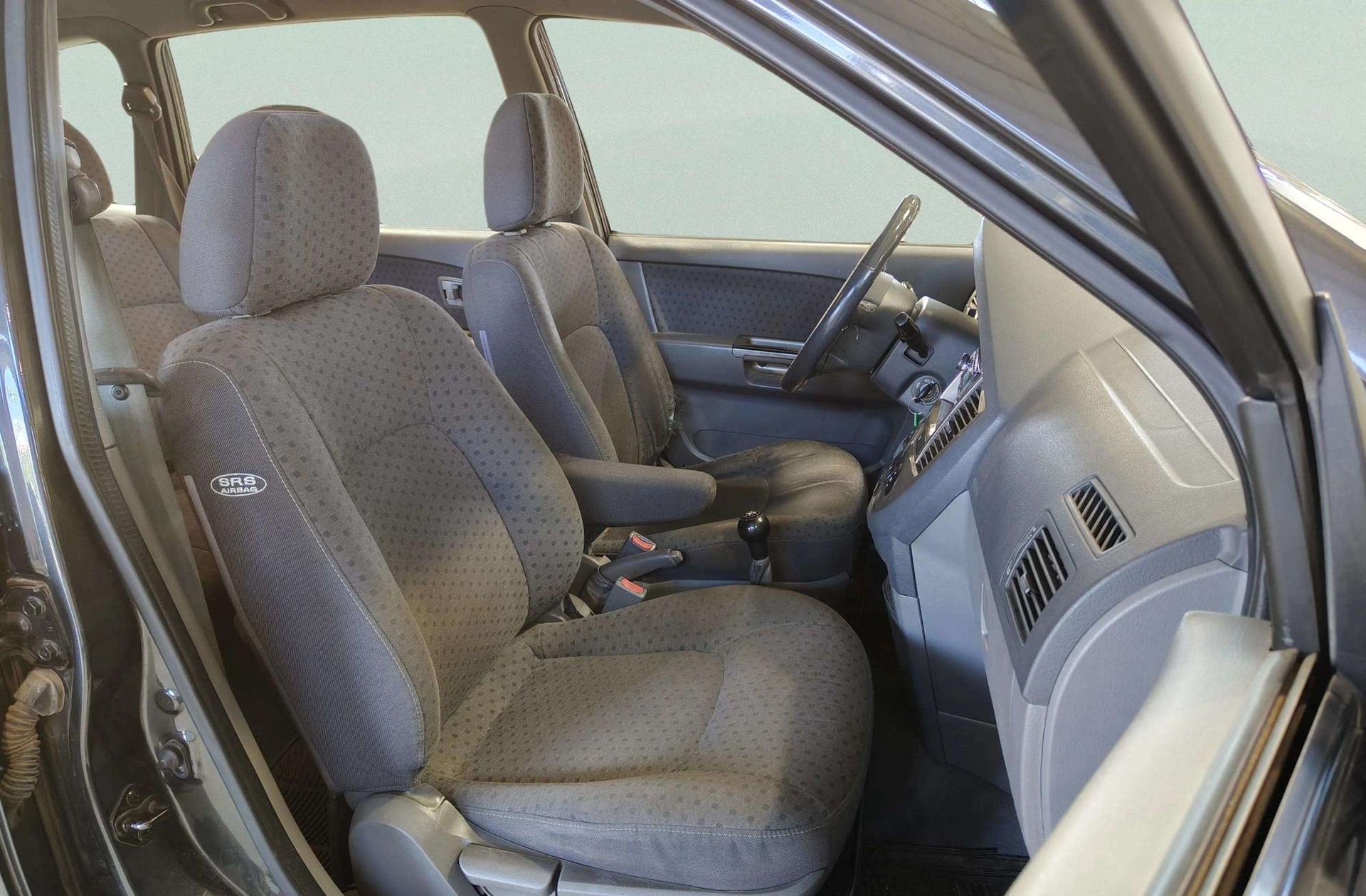 Kia Carens 2.0 CRDi EX - foto 14