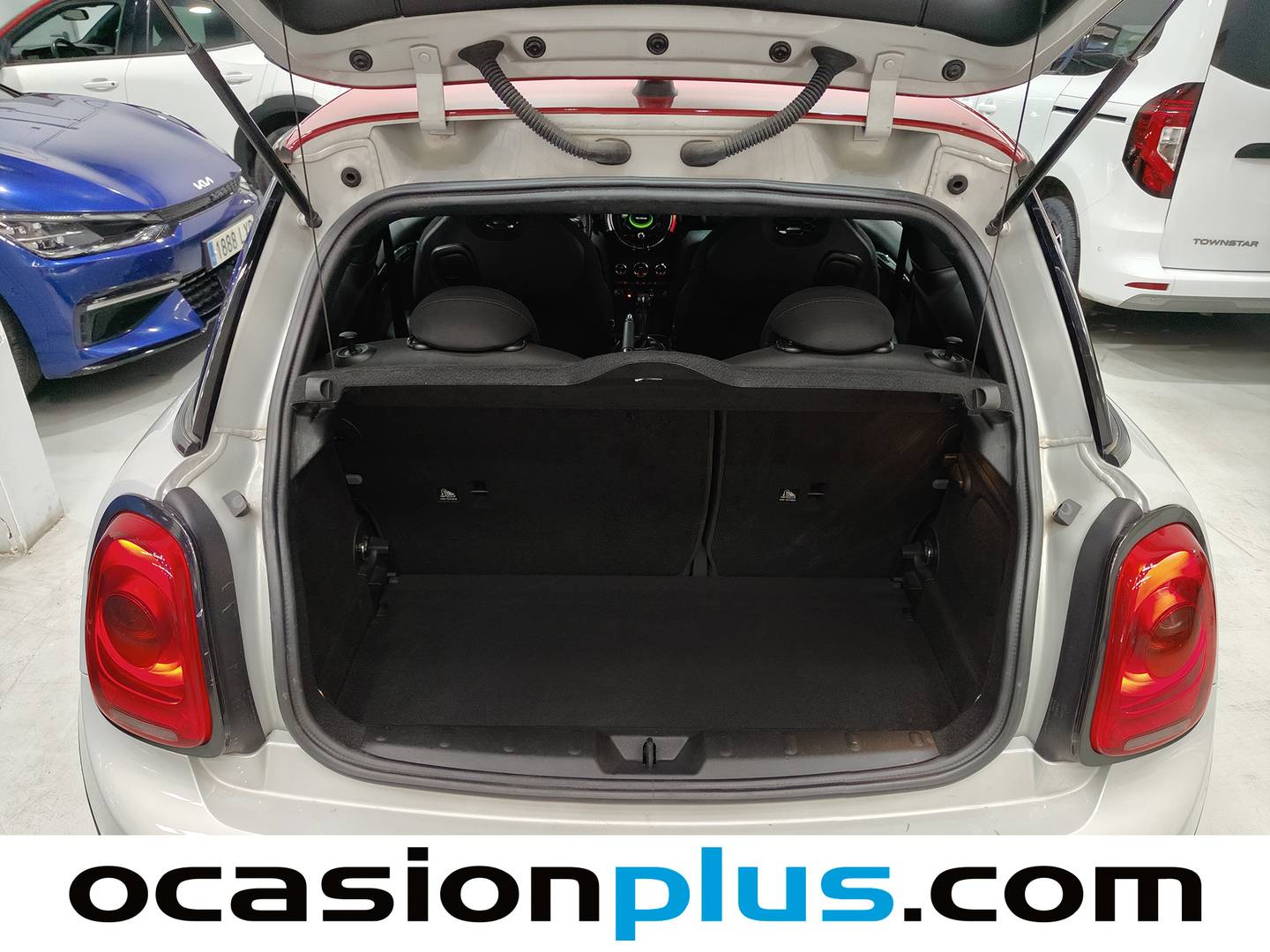 Foto Mini MINI MINI MINI 3 Puertas John Cooper Works  (231 CV)