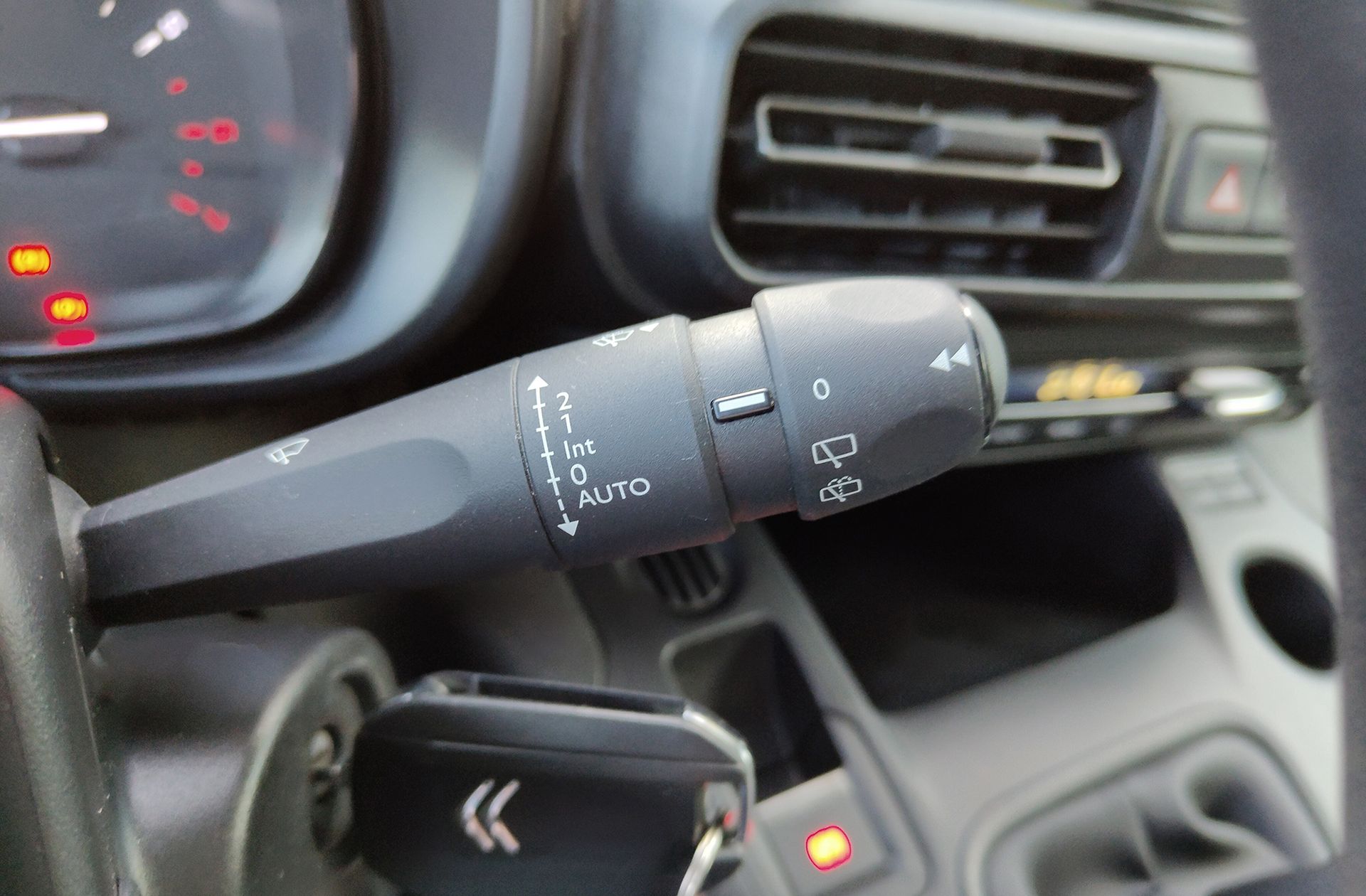Citroën Berlingo Combi BlueHDi 100 Talla M 100 Años - foto 25