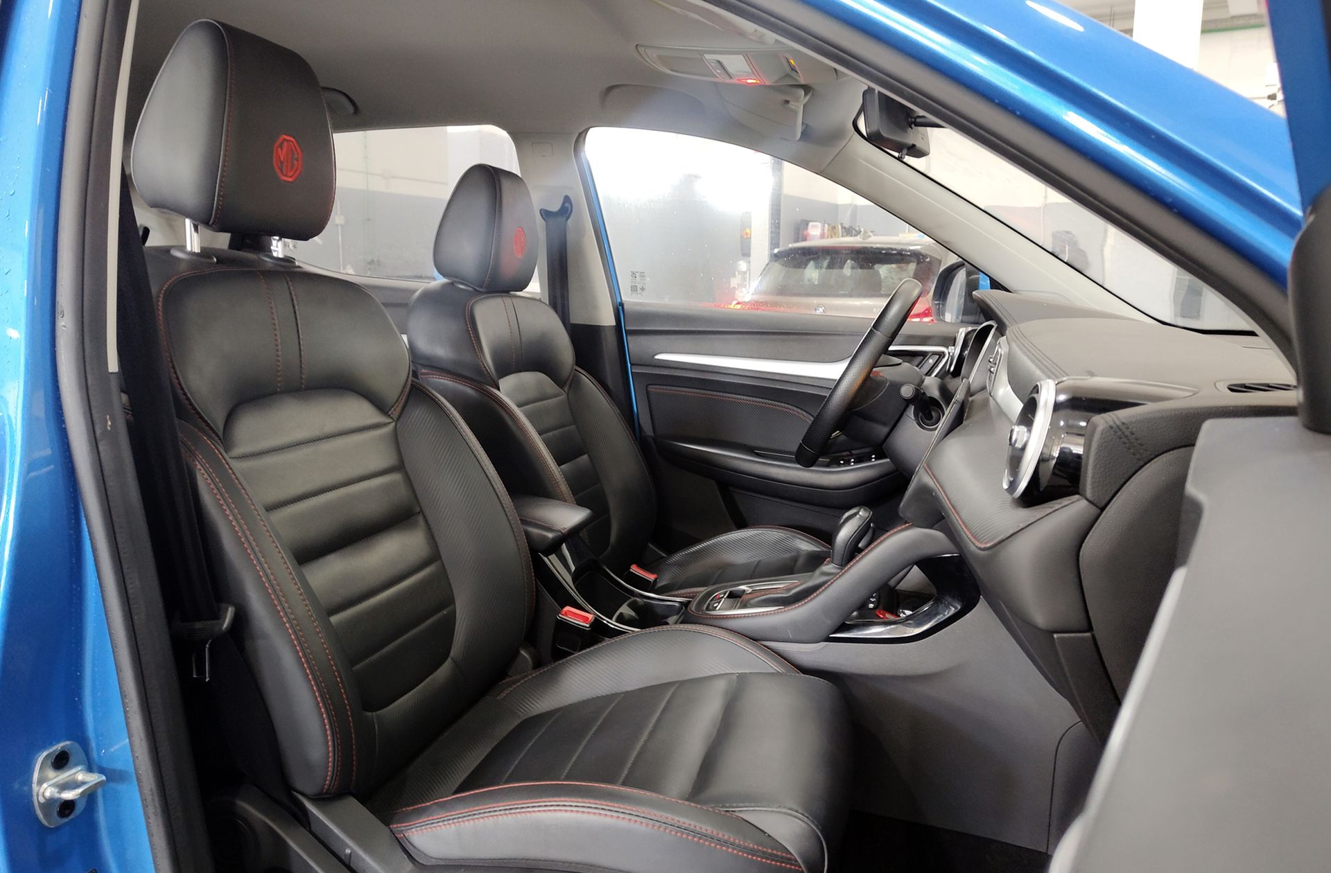 MG ZS 1.0T Luxury - foto 20