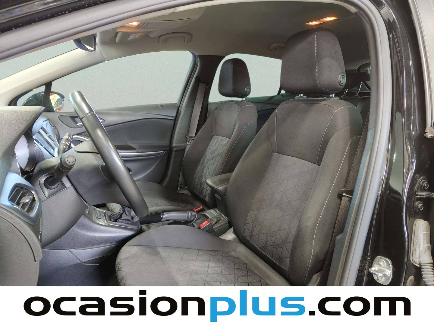 Foto asientos delanteros Opel Astra Opel Astra 1.6 CDTi S&S 120 Aniversario (110 CV)