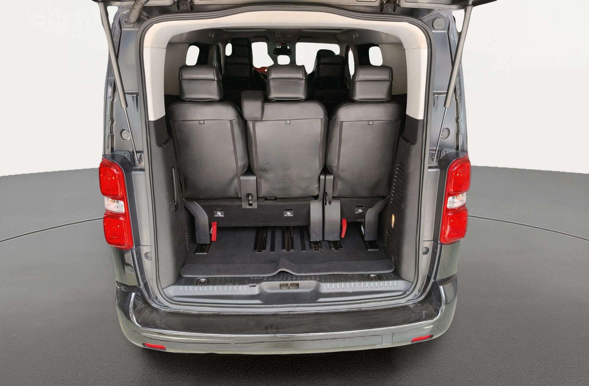 Peugeot Traveller BlueHDi 150 Allure Standard EAT6 7 plazas - foto 22