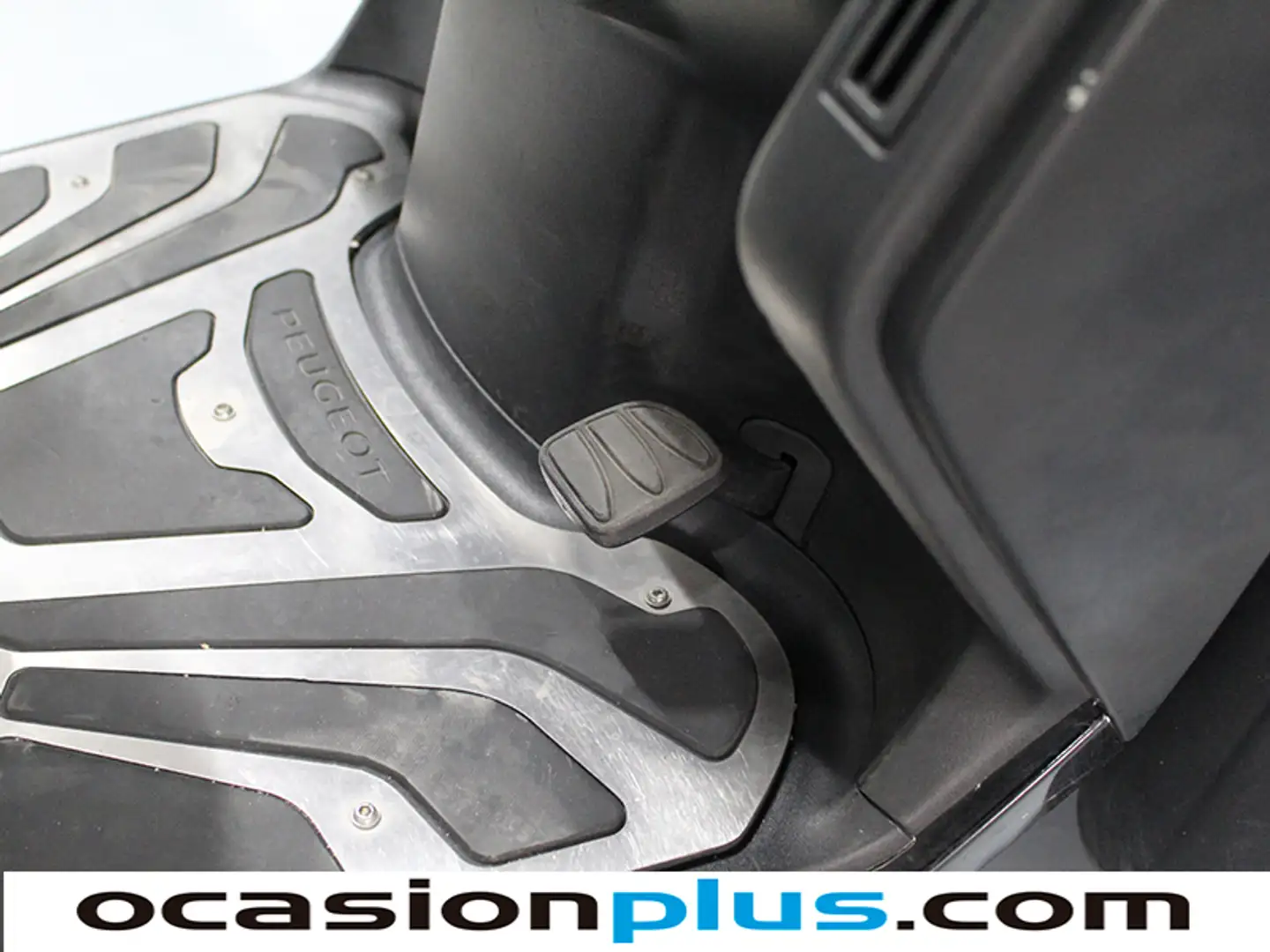 Foto Peugeot Metropolis 400 Peugeot Metropolis 400 Metropolis 400 (35 CV)