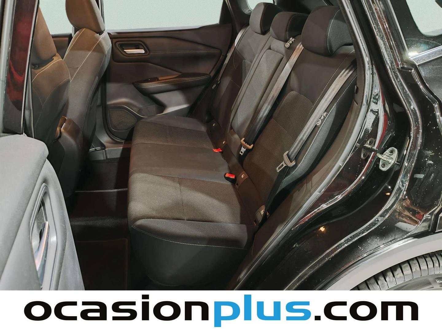 Foto asientos traseros Nissan QASHQAI Nissan Qashqai DIG-T 140 mHEV Acenta 4x2 (140 CV)