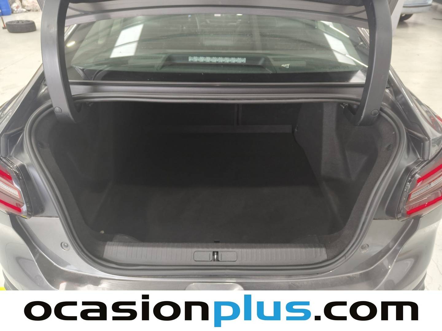 Foto Citroën C4 X Citroen C4 X PureTech 130 S&S Plus EAT8 (131 CV)