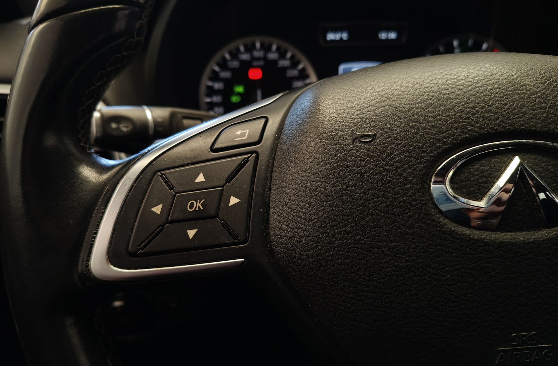 Infiniti Q30 1.6 TC Premium 7DCT - foto 29
